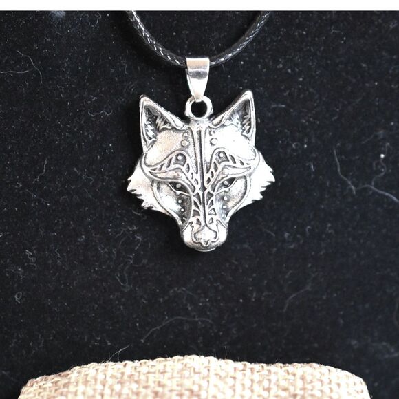 NIP Haquil Viking Wolf Head Black Leather Cord Silver Tone Pendant Necklace - Picture 2 of 5